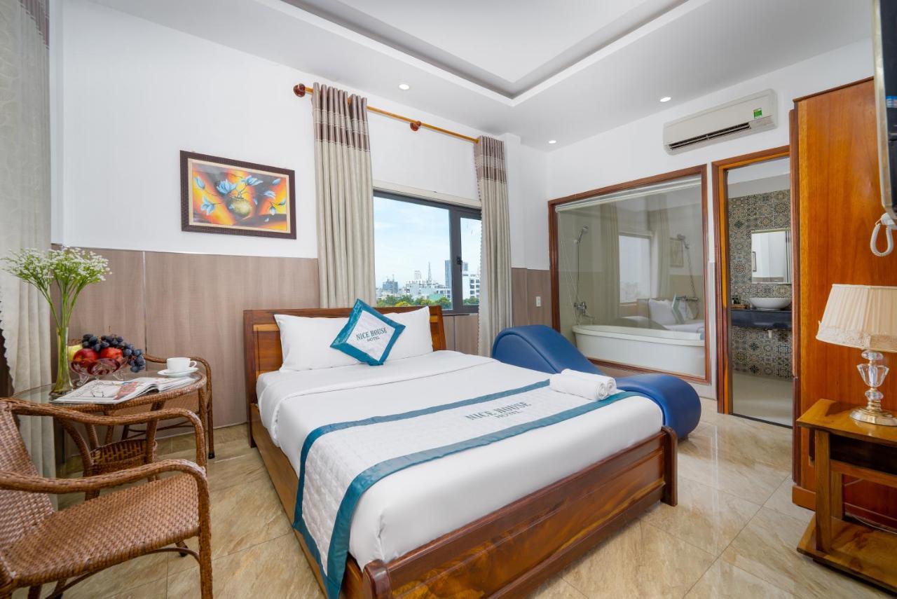 Nice House Hotel Da Nang Buitenkant foto
