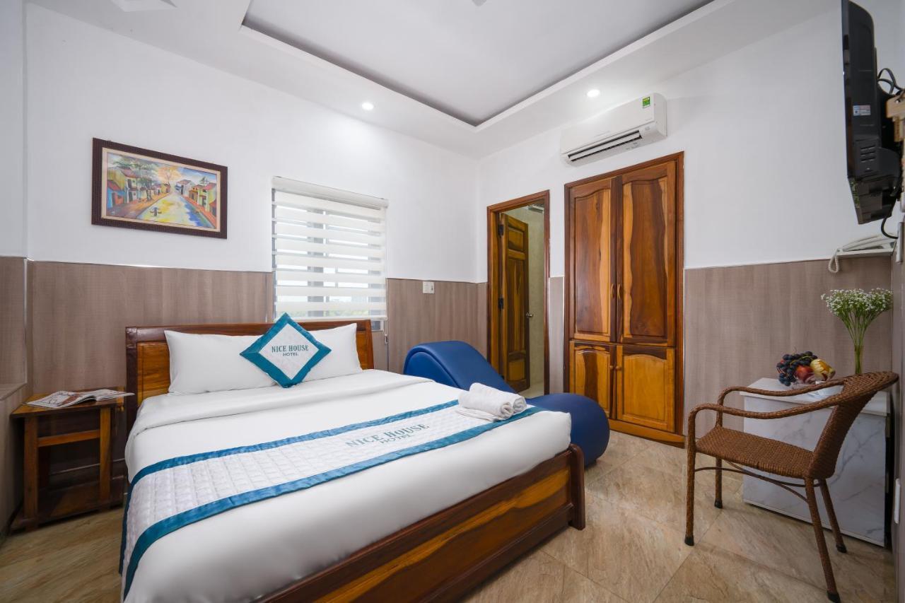 Nice House Hotel Da Nang Buitenkant foto